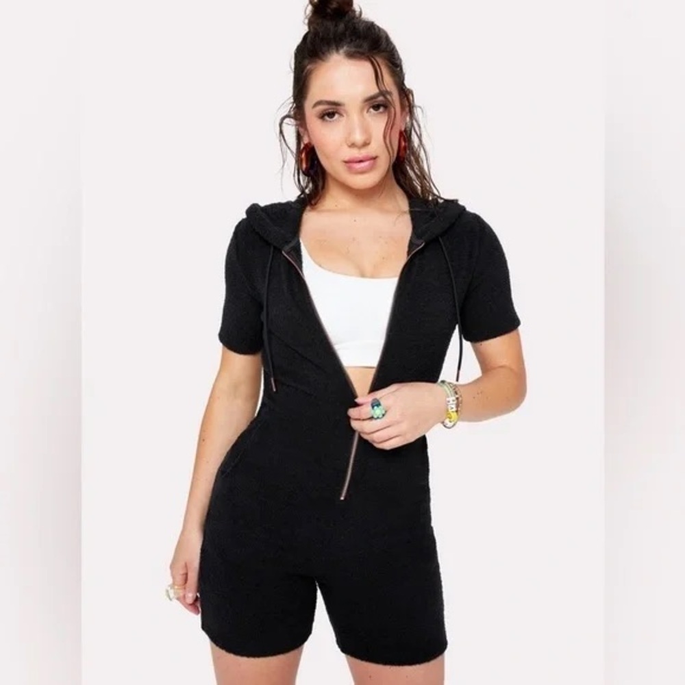Yitty Fabletics Pet me Kitty onesie Sz Medium NWT